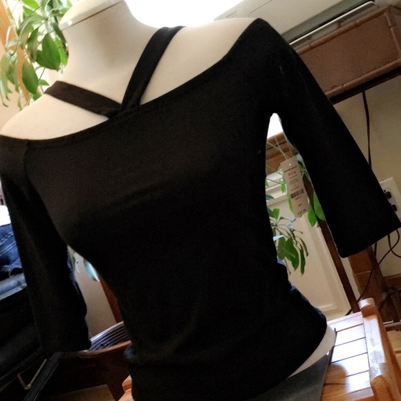 Black Tee’s with Strap - Picture 2 of 5